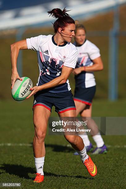 Joanne Watmore passes the ball during the Great Britain Rugby 7's training session at Cruzeiro FC on August 1, 2016 in Belo Horizonte, Brazil.