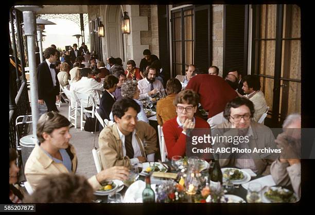 Miniseries - Behind-the-Scenes Coverage - Airdate: March 27 through 30, 1983. REPORTERS DURING PRESS DINNER