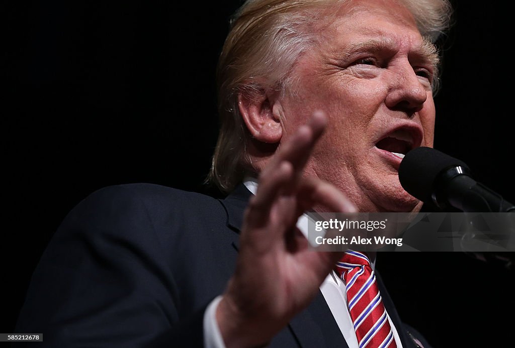 Republican Presidential Candidate Donald Holds Rally In Ashburn, Virginia