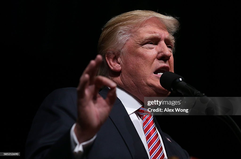 Republican Presidential Candidate Donald Holds Rally In Ashburn, Virginia