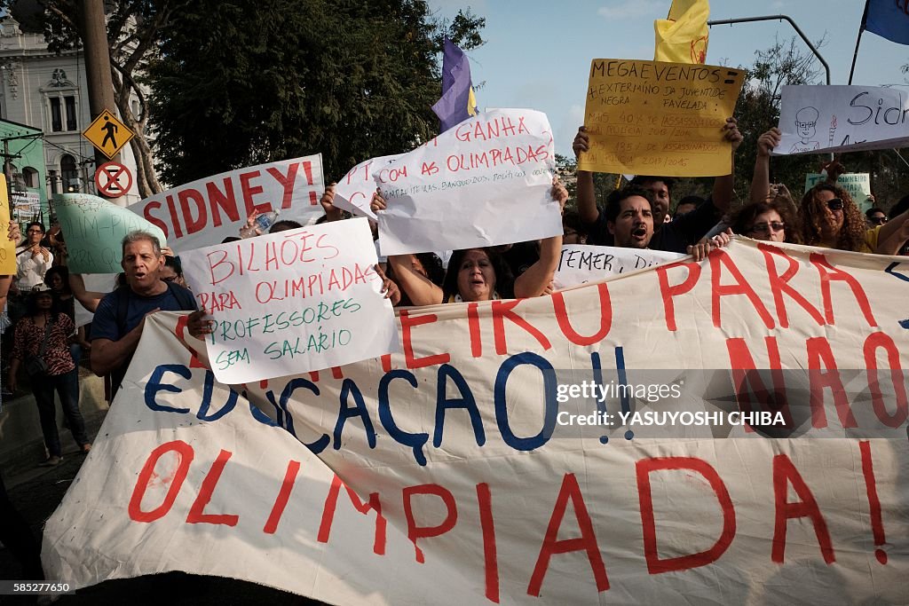 OLY-2016-RIO-TORCH RELAY-PROTEST