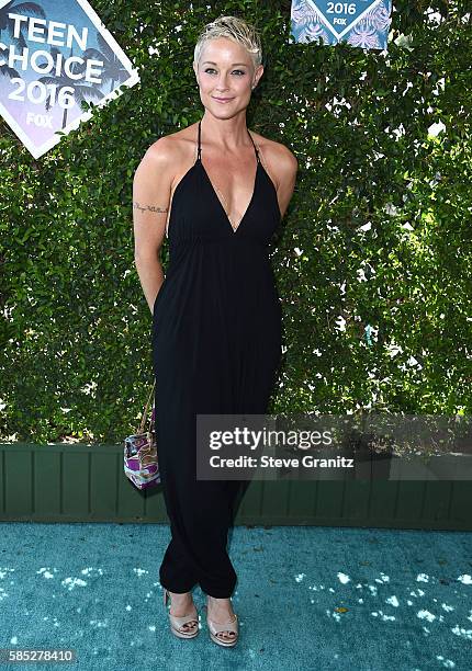 Teri Polo arrives at the Teen Choice Awards 2016 at The Forum on July 31, 2016 in Inglewood, California.