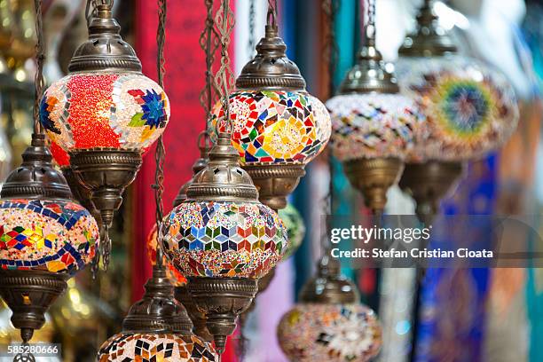 dubai creek lights - souq photos et images de collection