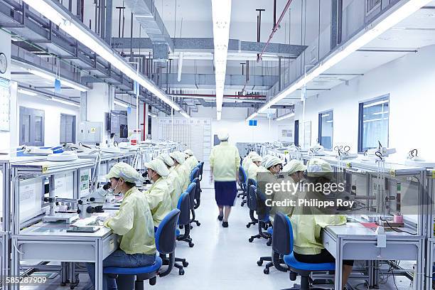 Electronics Factory China Photos and Premium High Res Pictures - Getty ...
