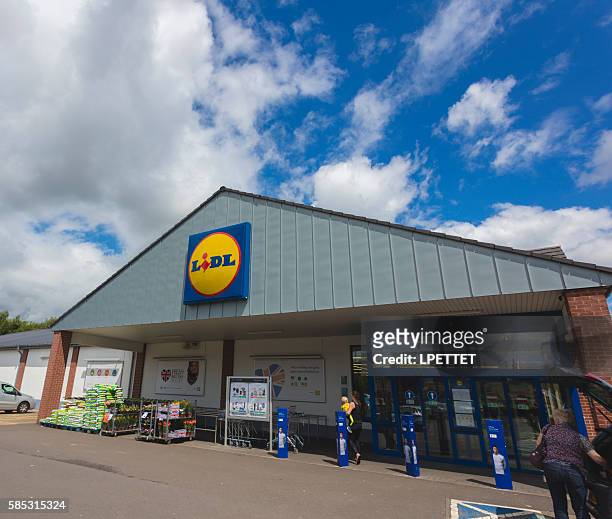 lidl - lidl stock pictures, royalty-free photos & images