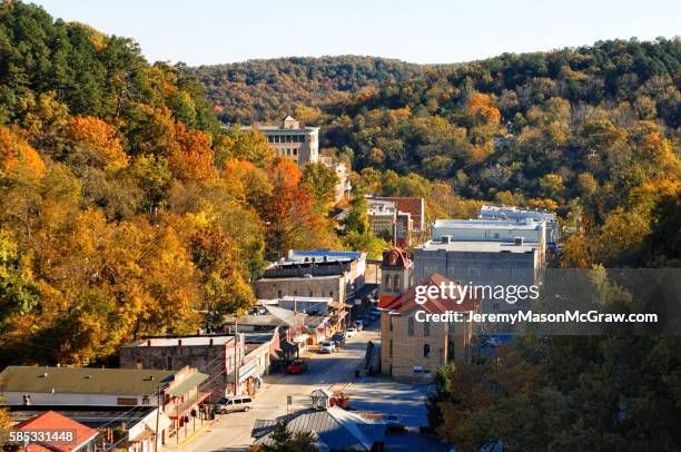 eureka springs, arkansas - ozark mountains fotografías e imágenes de stock