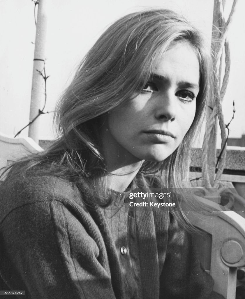 Eva Rentz Portrait of German actress Eva Renzi, star of the film 'Funeral in ...