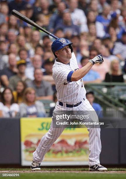 Jake Elmore of the Milwaukee Brewers at bat during the first inning against the Pittsburgh Pirates at Miller Park on July 29, 2016 in Milwaukee,...