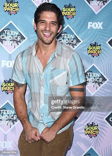 Tyler Posey poses at the Teen Choice Awards 2016 at The Forum on July 31, 2016 in Inglewood, California.