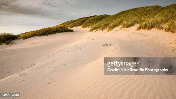 dunes - sun sun sea sand cloud night fotografías e imágenes de stock