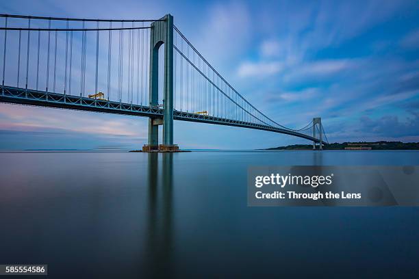 verrazano narrows bridge during sunrise - verrazano narrows bridge stock pictures, royalty-free photos & images