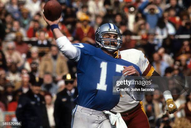 Playoffs: Detroit Lions QB Eric Hipple in action, passing vs Washington Redskins at Robert F. Kennedy Memorial Stadium. Washington, DC 1/8/1983...