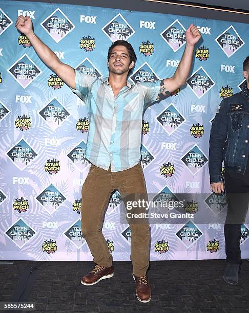 Tyler Posey poses at the Teen Choice Awards 2016 at The Forum on July 31, 2016 in Inglewood, California.