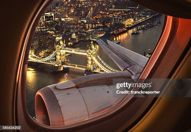 puente de londres, vista aérea de adornos - london bridge england fotografías e imágenes de stock