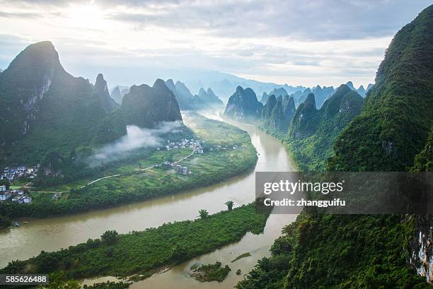 cenário da montanha china guilin messire - guilin - fotografias e filmes do acervo