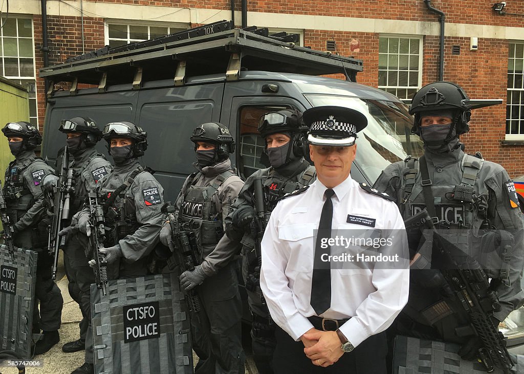 Metropolitan Police Announce 600 Extra Armed Officers On Patrol In The Capital