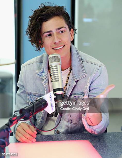 Matthew Rey Los 5 Visits The Elvis Duran Z100 Morning Show Photos and Premium High ...