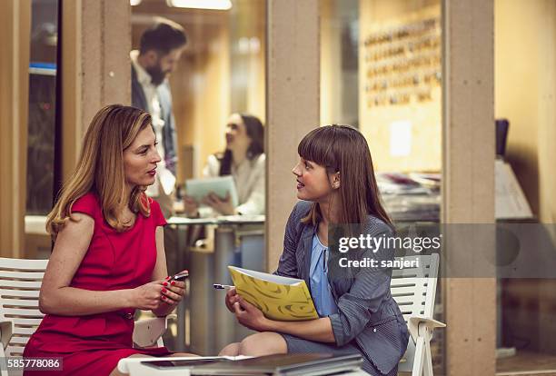 people having a business meeting - job fair stock pictures, royalty-free photos & images