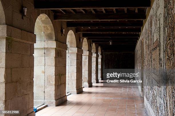 cloister of san juan de poio monastery, concejo de poio, pontevedra. rias bajas, galicia. - columna imagens e fotografias de stock