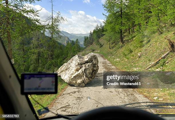 italy, piemont, rockfall in vall de marmora - 巨礫 個照片及圖片檔