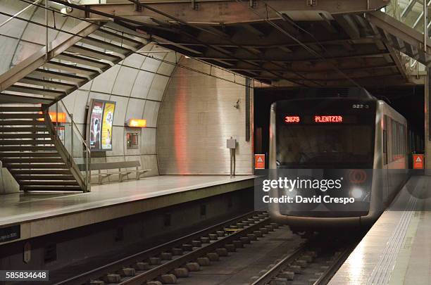 metro de bilbao - new metro line stock pictures, royalty-free photos & images