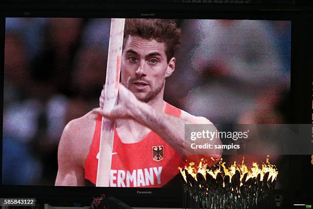 Stabhochsprung Pole Vault Silber für Bjoern Otto GER Athletics Leichtathletik Olympische Sommerspiele in London 2012 Olympia olympic summer games...