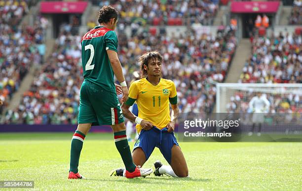 Israel Jimenez , Neymar Olympische Sommerspiele 2012 London : Fussball Männer Finale Brasilien 2 Wembley Stadion Olympic Summer Games 2012 London :...