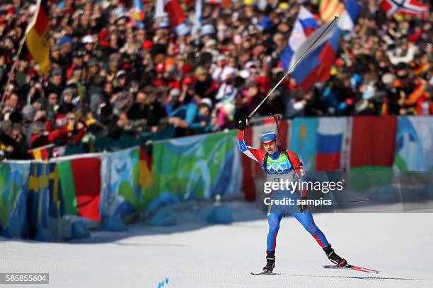 Sieger Evgeny Ustyugov RUS Biathlon Massenstart der Männer mass start men Olympische Winterspiele in Vancouver 2010 Kanada olympic winter games...