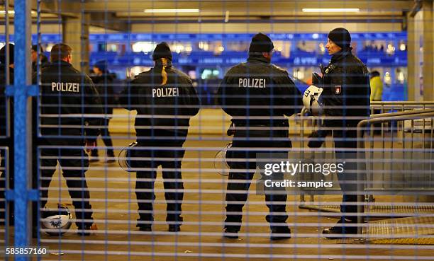 Polizei Fussball 1. Bundesliga : Hamburger SV - FC Bayern München 0:3 3.11.12 imtech arena Hamburg