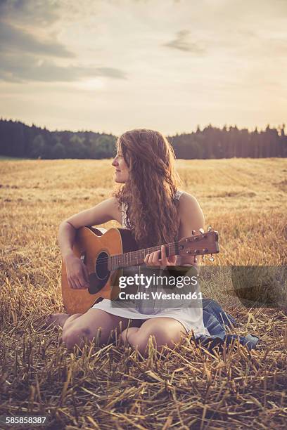 Hippy Instruments Hippie Instruments Photos and Premium High Res Pictures - Getty Images