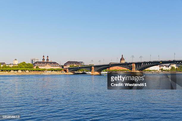germany, mainz, view to parliament at deutschhaus mainz and theodor heuss bridge with rhine river in front - theodor heuss bridge stock pictures, royalty-free photos & images