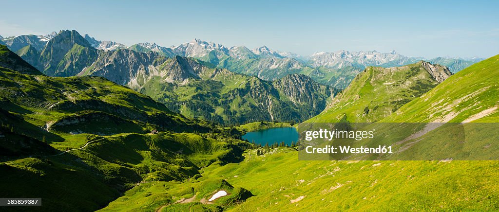 Germany, Bavaria, Allgaeu Alps, view from Zeigersattel to Seealpsee