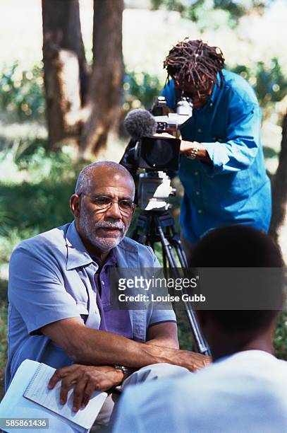 American journalist Ed Bradley, of the news show 60 Minutes, interviewing HIV victim Brenda Nyamhunga at the Gweru Women's AIDS Prevention...