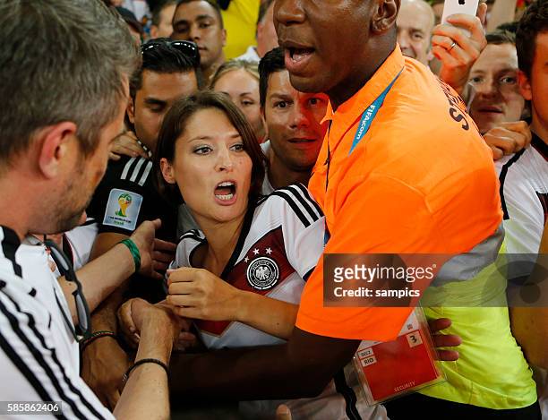 Manuel Neuer Deutschland mit Freundin Kathrin Gilch Fussball Weltmeister Deutschland Weltmeisterschafts Finale Deutschland 0 n. Verlängerung - Finale...