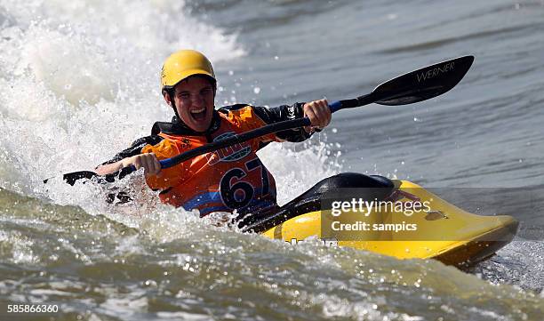 Adam Chappell Kajak Einer Männer K1 men Kanu ICF Freestyle WM 2011 in Plattling