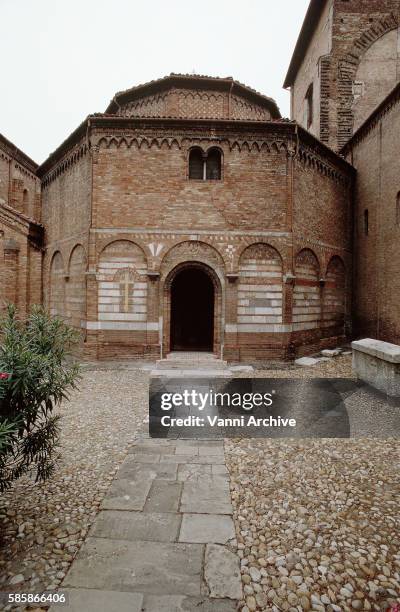 santo stefano complex in bologna: church of san sepolcro - sansepolcro stock pictures, royalty-free photos & images