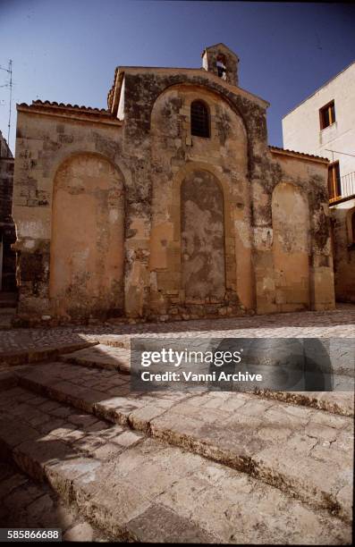 san pietro in otranto - otranto foto e immagini stock