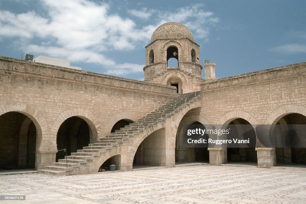 Great Mosque of Sousse: Courtyard and Minaret