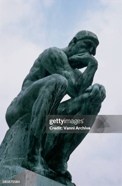 the thinker by auguste rodin - rodin photos et images de collection