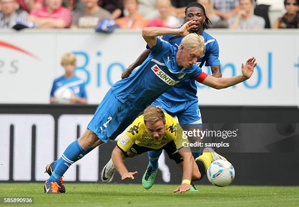 Mario GÖTZE GOETZE Borussia Dortmund gegen Andreas Beck 1. Fussball Bundesliga Saison 2011 / 2012 TSG Hoffenheim - Borussia Dortmund