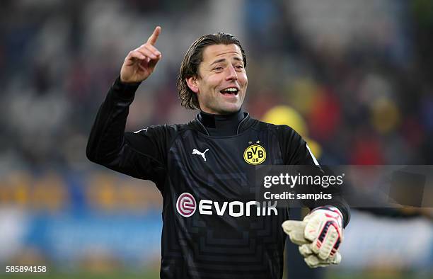 Erleichterung nach dem sieg : Roman Weidenfeller Fußball 1. Bundesliga : SC Freiburg - Borussia Dortmund 0:3 7.2.2015 ,