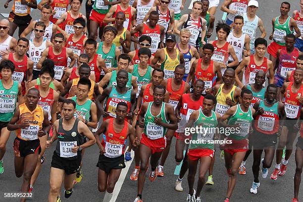 Allgemein Start von oben Marathon der Männer Marathon men IAAF Leichtathletik WM Weltmeisterschaft in Daegu Sudkores 2011 IAAF world Championship...