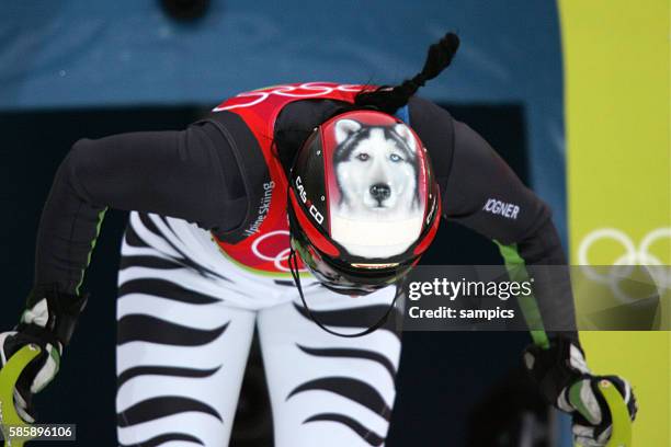 Monika Bergmann Schmuderer GER mit Huski auf dem Rennhelm Ski Alpin Kombination Slalom der Frauen Damen olympische Winterspiele in Turin 2006 olympic...