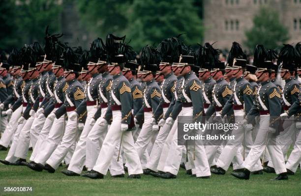 west point cadets marching - west point militaire academie stockfoto's en -beelden