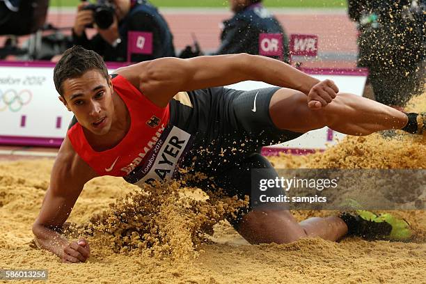 Springen Weit Weitsprung Photos and Premium High Res Pictures - Getty Images