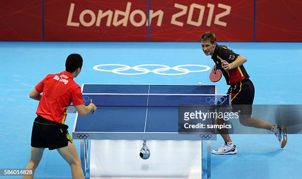 Bastian Steger gegen Ma Long Olympische Sommerspiele 2012 London : Tischtennis Team Männer Halbfinale Deutschland - China ExCel Hall Olympic Summer...