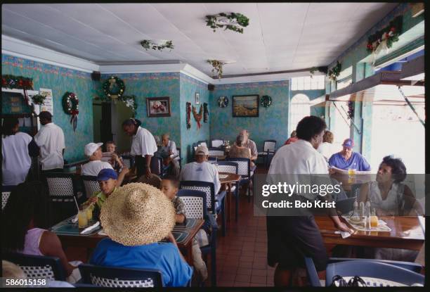 diners at the nutmeg restaurant - african nutmeg stockfoto's en -beelden