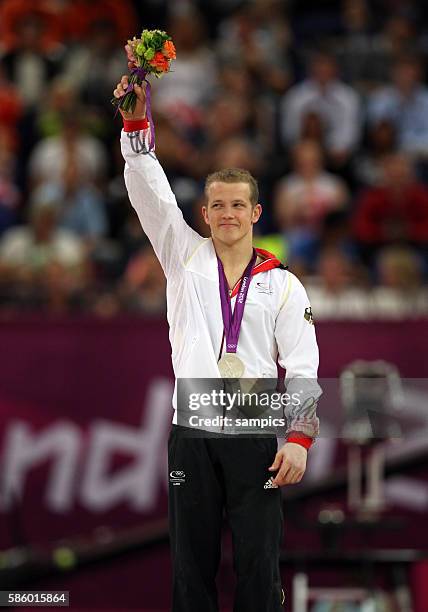 Silber für Fabian Hambüchen Hambuechen am Reck Olympische Sommerspiele 2012 London : Turnen Männer Reck Finale North Greenwich Arena Olympic Summer...