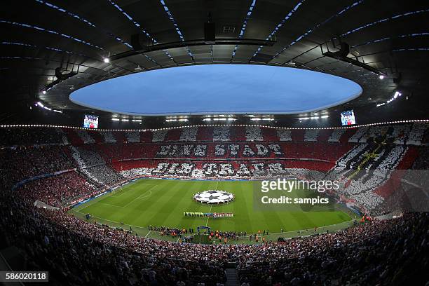 Fan Choreographie Stadion Übersicht Fußball Uefa Championsleague Halbfinale Rückspiel : FC Bayern München - FC Barcelona 3:2