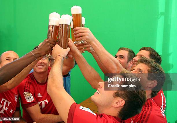 Mario Goetze Götze FC Bayern München Alljährliches Paulaner Lederhosen Werbeshooting des FC Bayern München . Auch diese Jahr präsentieren sich die...